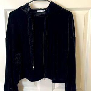 Zara black hoodie velour soft and cute !!